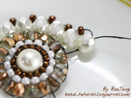 Bracelet with circular elements