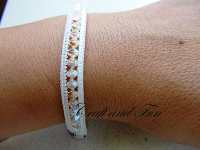 Bracelet from zippers and beads
