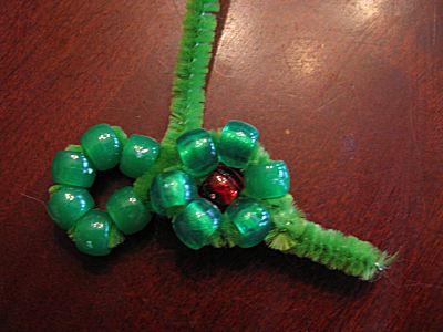 A simple garland of beads