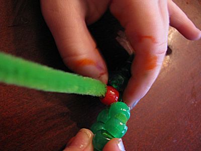 A simple garland of beads