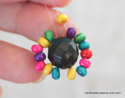 Rainbow ring beaded