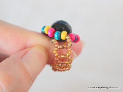 Rainbow ring beaded