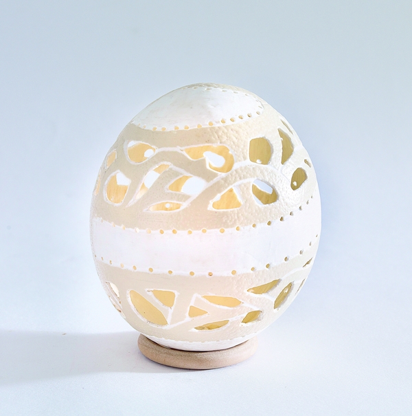 Master class: Openwork lamp from the egg