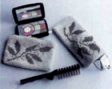 Knitted set (spectacle case and cosmetic bag)