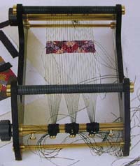 Make the machine for weaving beads