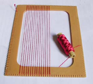 Make the machine for weaving beads