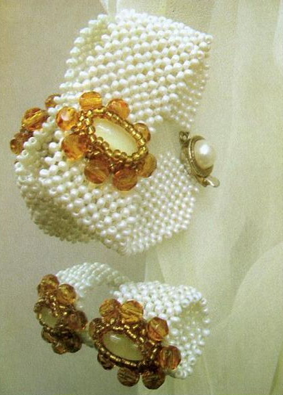 комплект из бисера Медовые капли, состоящий из браслета и кольца